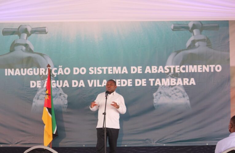 O Presidente da República, inaugurou hoje (06) dois sistemas de abastecimento de água na província de Manica