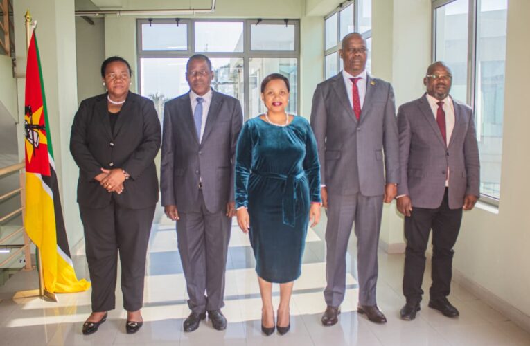 DEPUTADOS DA COMISSÃO DAS RELAÇÕES INTERNACIONAIS, COOPERAÇÃO E COMUNIDADES NA ASSEMBLEIA DA REPÚBLICA MANTÊM ENCONTRO DE CORTESIA COM O GOVERNO DA PROVÍNCIA DE MAPUTO